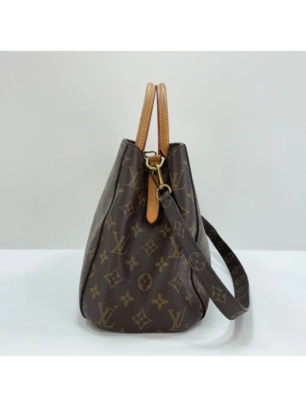 Louis Vuitton Handbag Montaigne MM